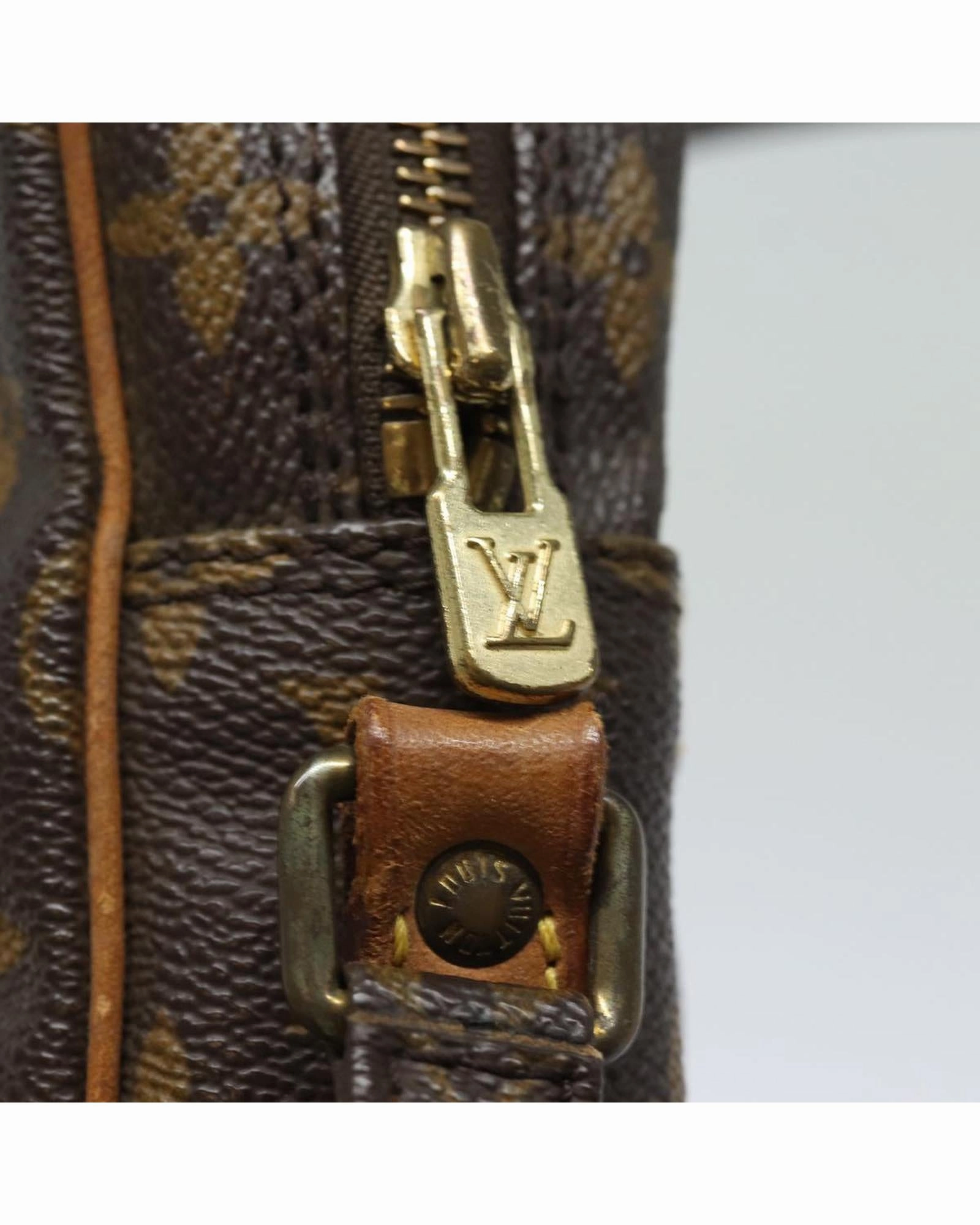 Pochette Crossbody Bag