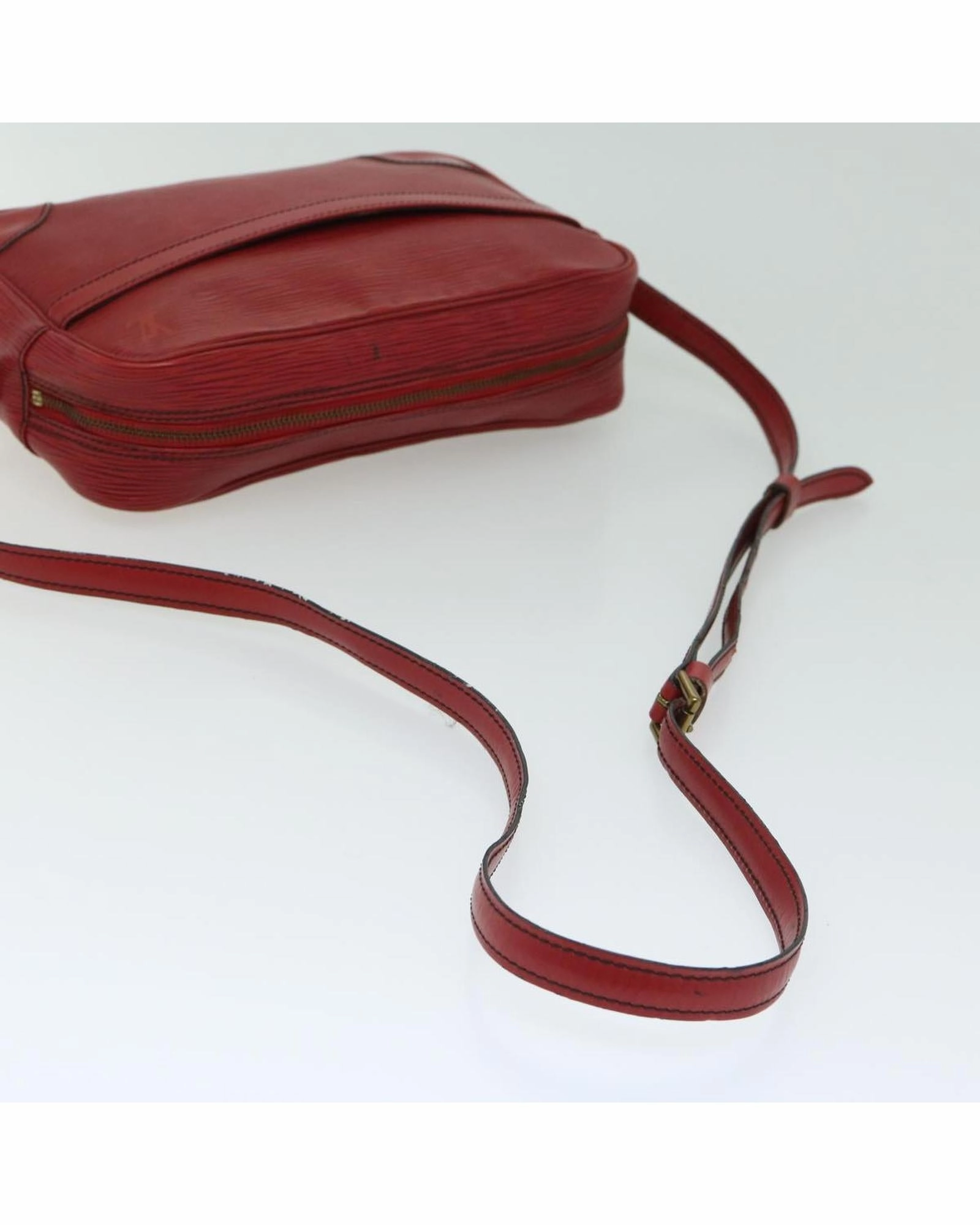 Pochette Epi Leather Shoulder Bag