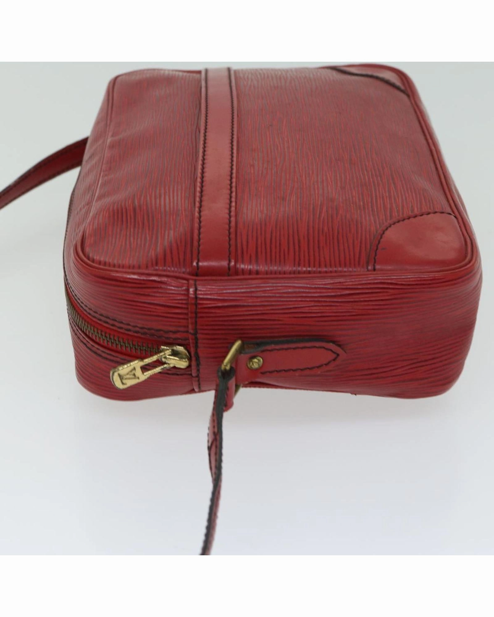 Pochette Epi Leather Shoulder Bag