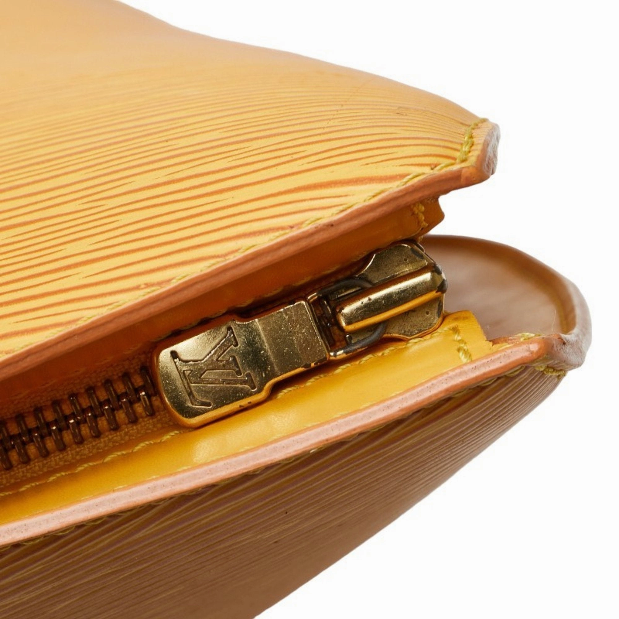 Pochette Epi Leather Shoulder Bag