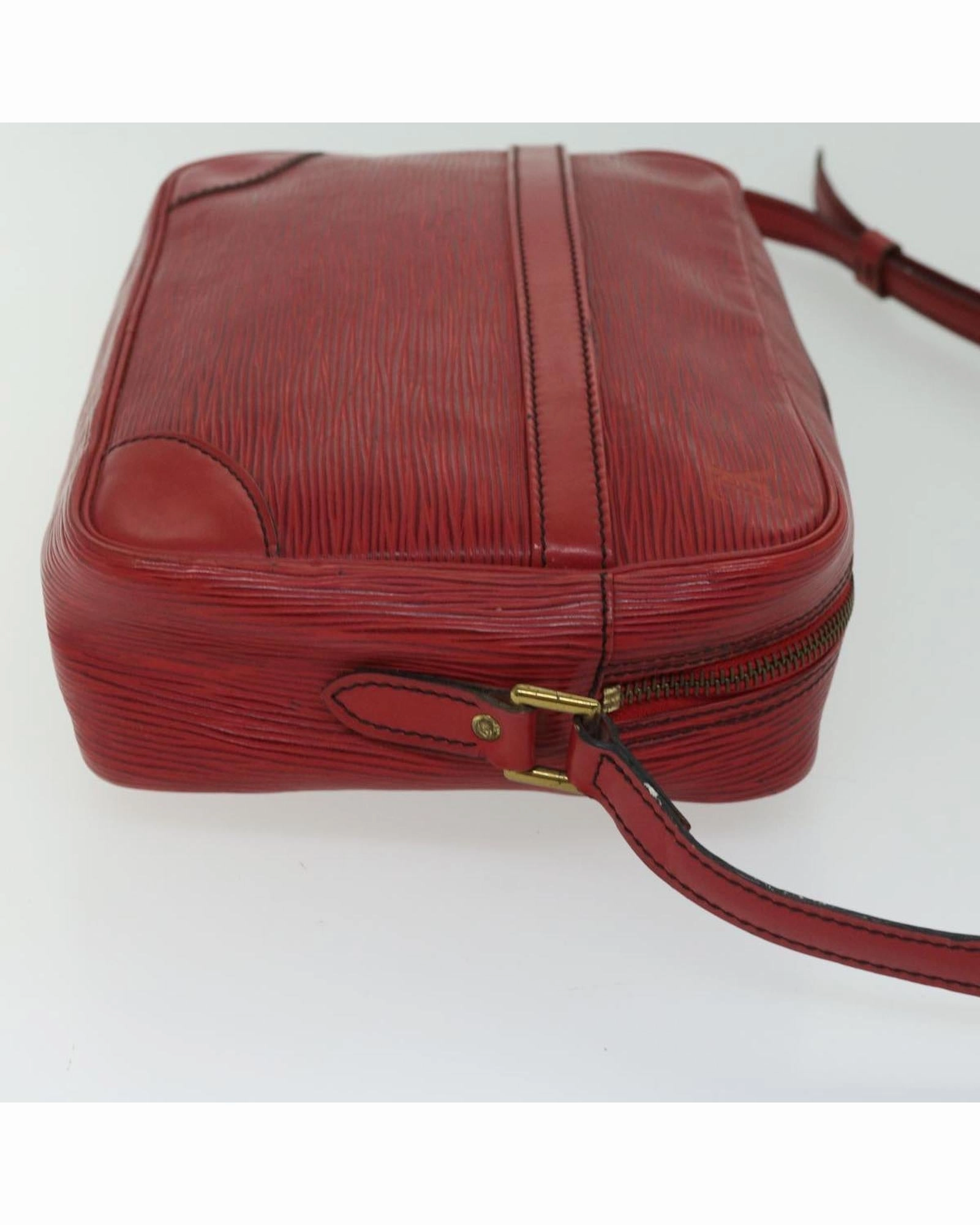 Pochette Epi Leather Shoulder Bag