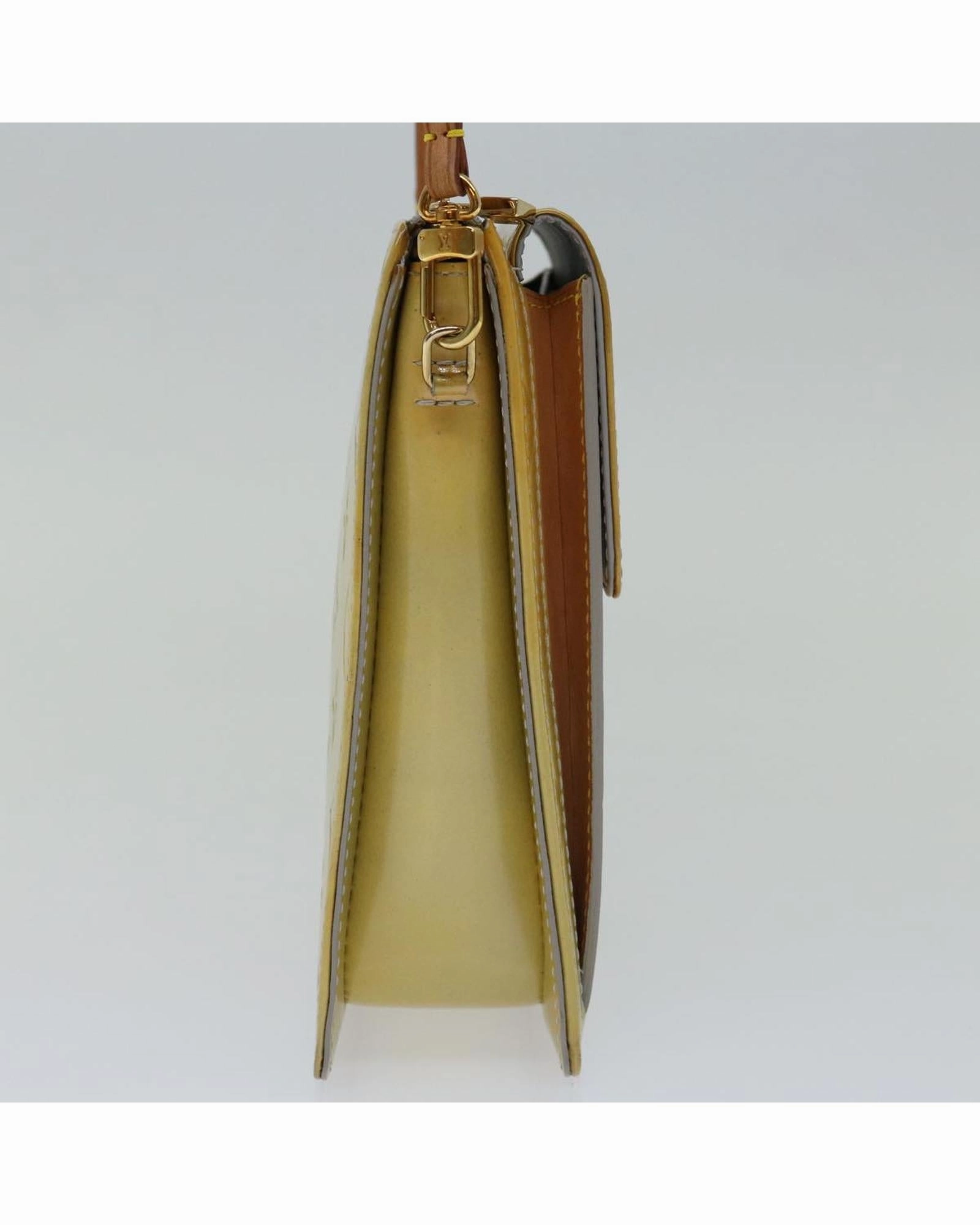 Pochette Shoulder Bag Monogram Vernis Style