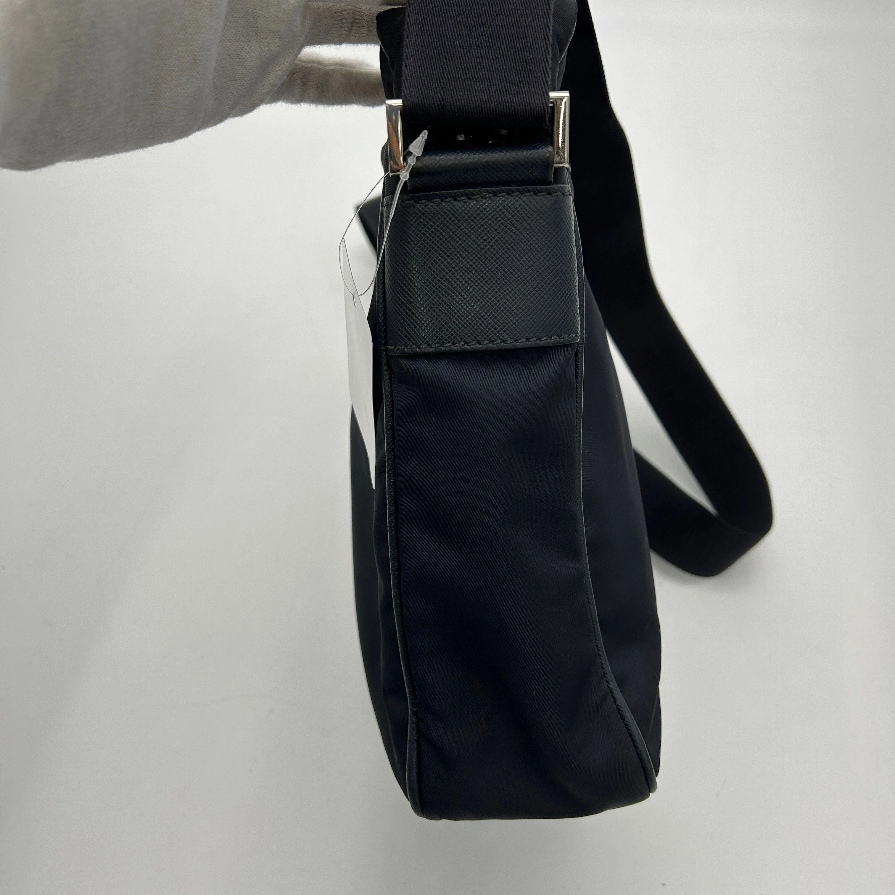 Prada Tessuto Nylon Saffiano Leather Shoulder Bag Navy Messenger pr8821vs