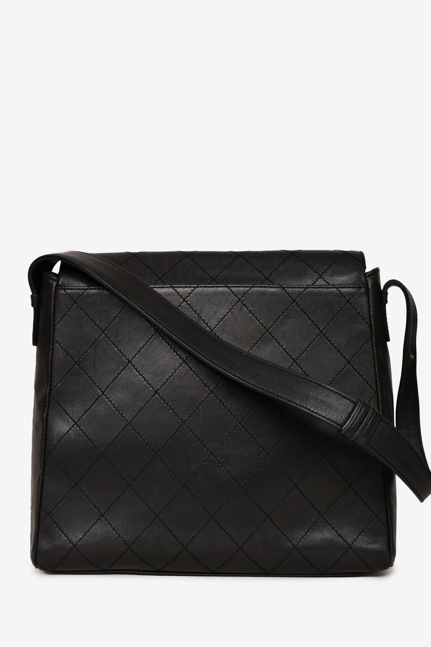 Pre-Loved Chanel 1997-99 Black Leather Quilted CC Turn Lock Flap Shoulder Bag (As Is)