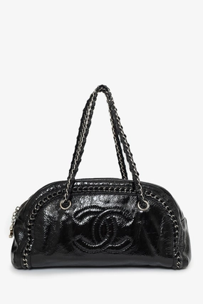 Pre-loved Chanel  2005/06 Black Patent Leather CC Luxe Ligne Bowling Bag