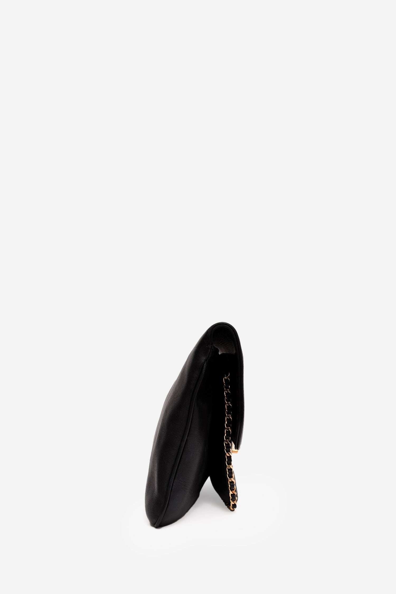 Pre-Loved Chanel 2017/18 Black Lambskin 'Unchained' CC Clutch