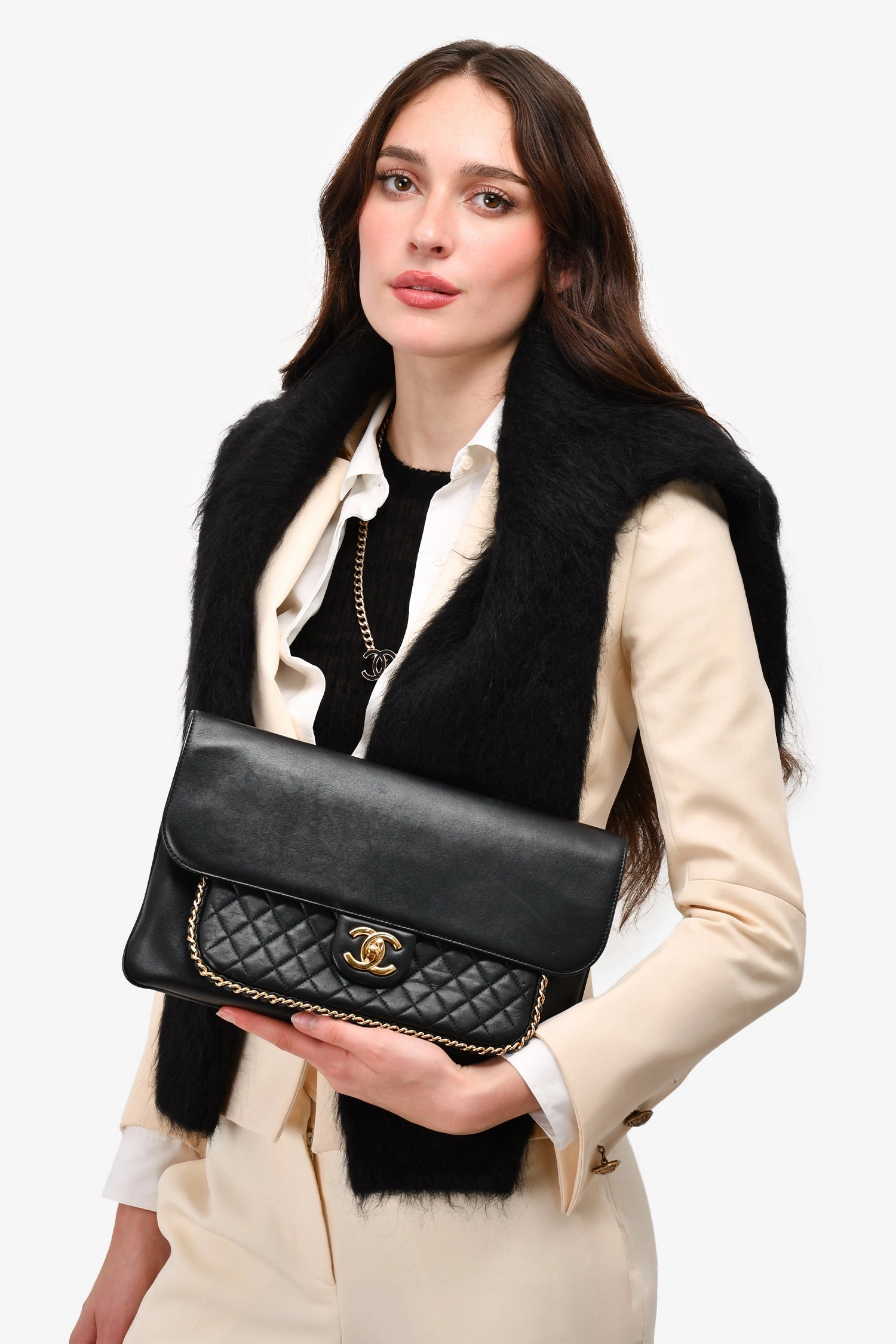 Pre-Loved Chanel 2017/18 Black Lambskin 'Unchained' CC Clutch