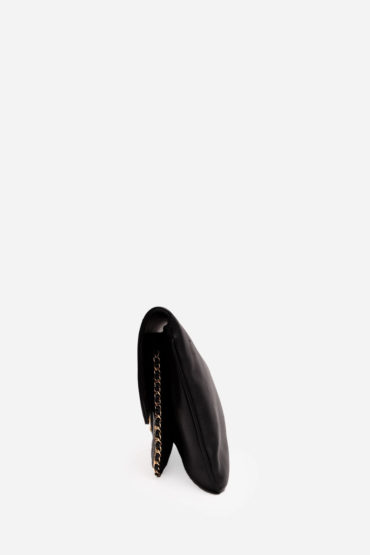Pre-Loved Chanel 2017/18 Black Lambskin 'Unchained' CC Clutch