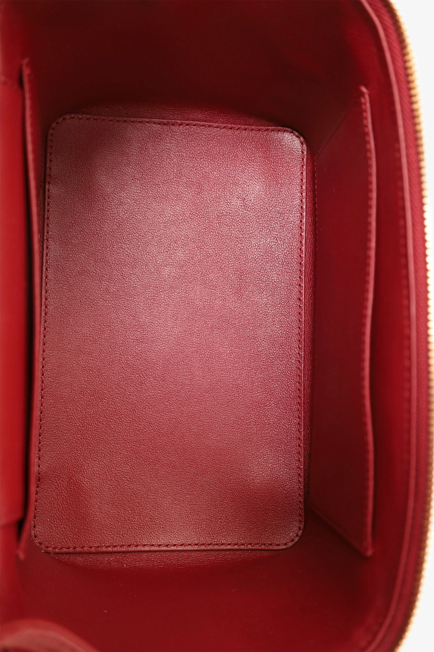 Pre-Loved Chanel 2018 Red Lambskin Knock On Wood Vanity Case