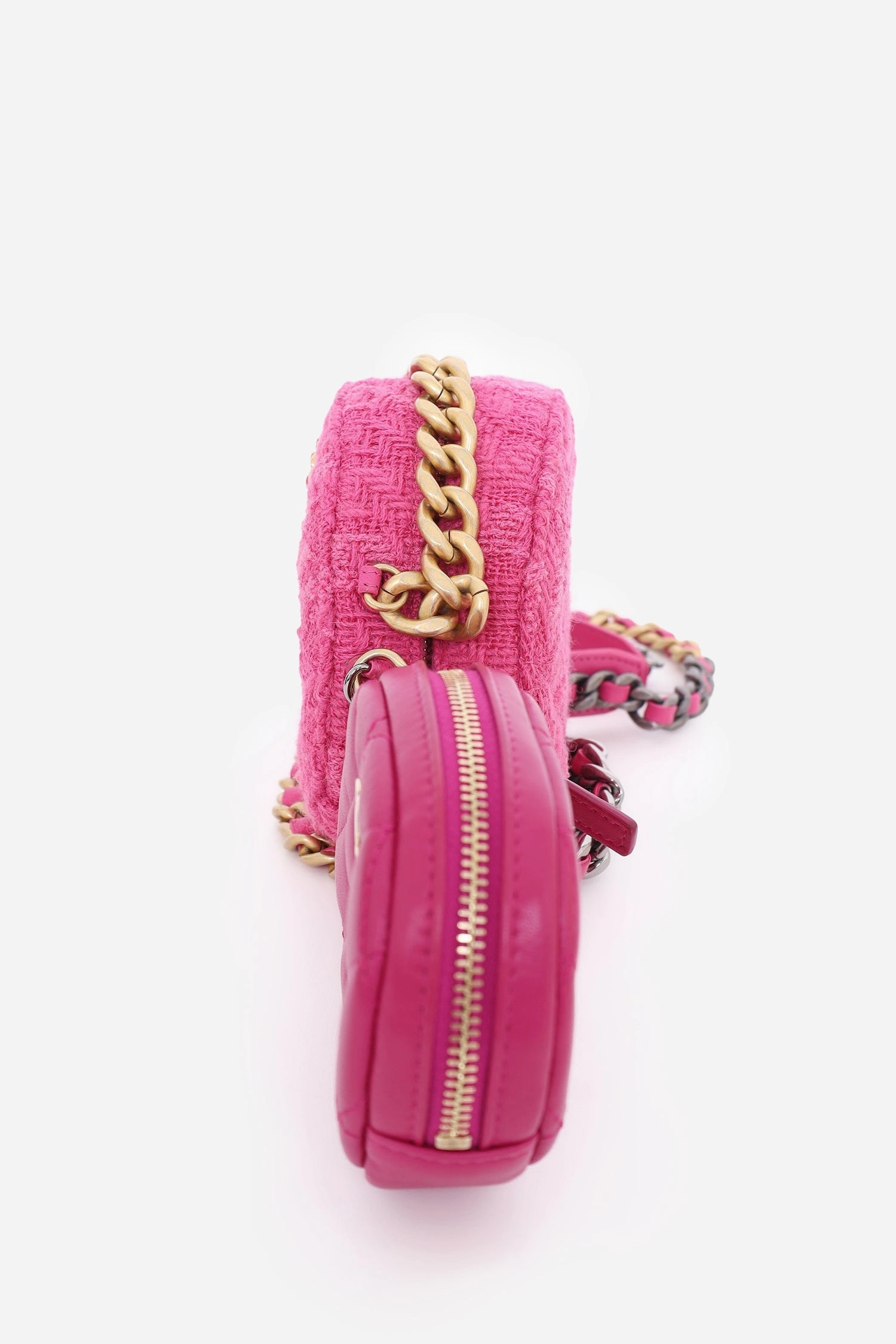 Pre-Loved Chanel 2019-20 Fuchsia Tweed 19 Round Clutch with Coin Purse