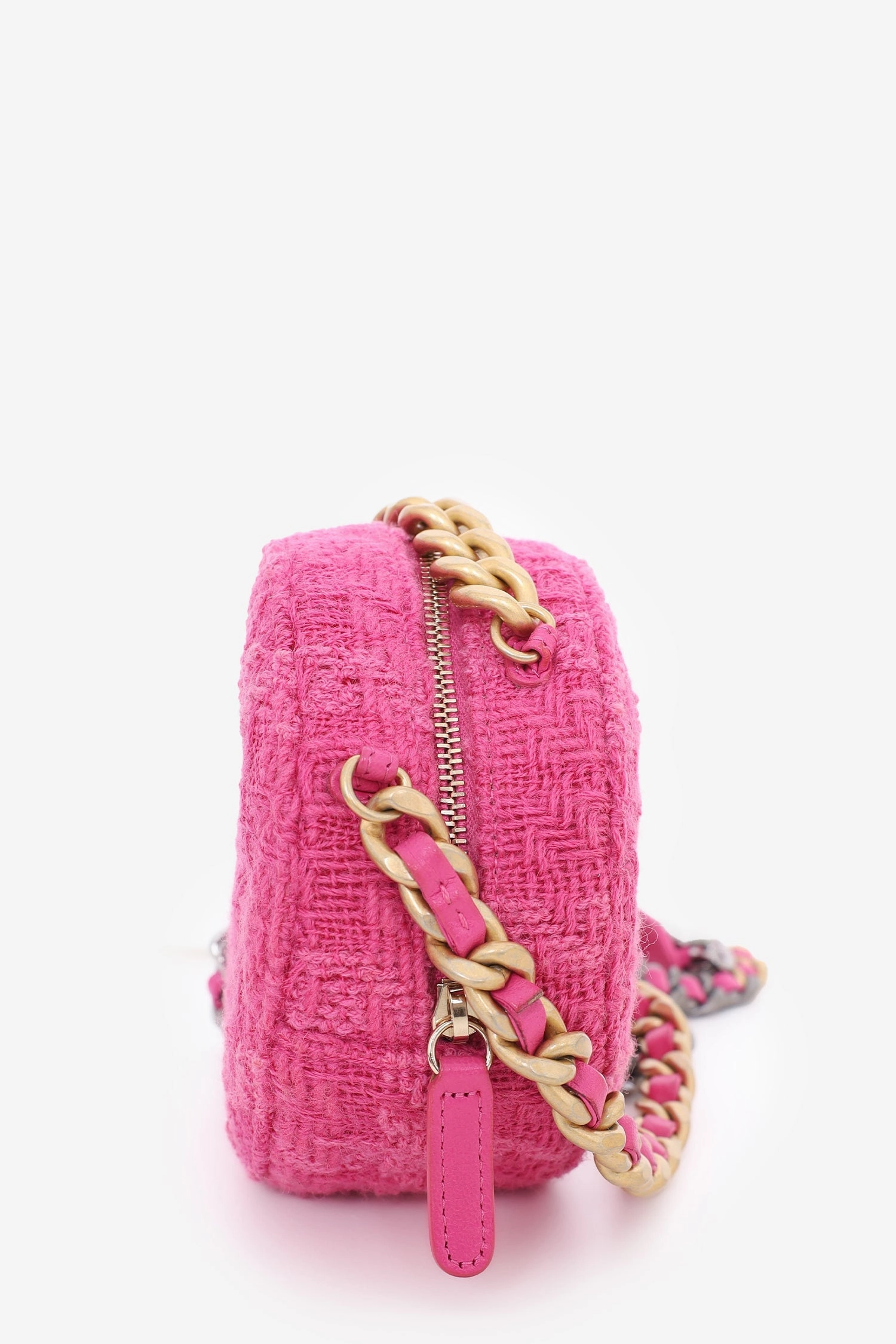 Pre-Loved Chanel 2019-20 Fuchsia Tweed 19 Round Clutch with Coin Purse