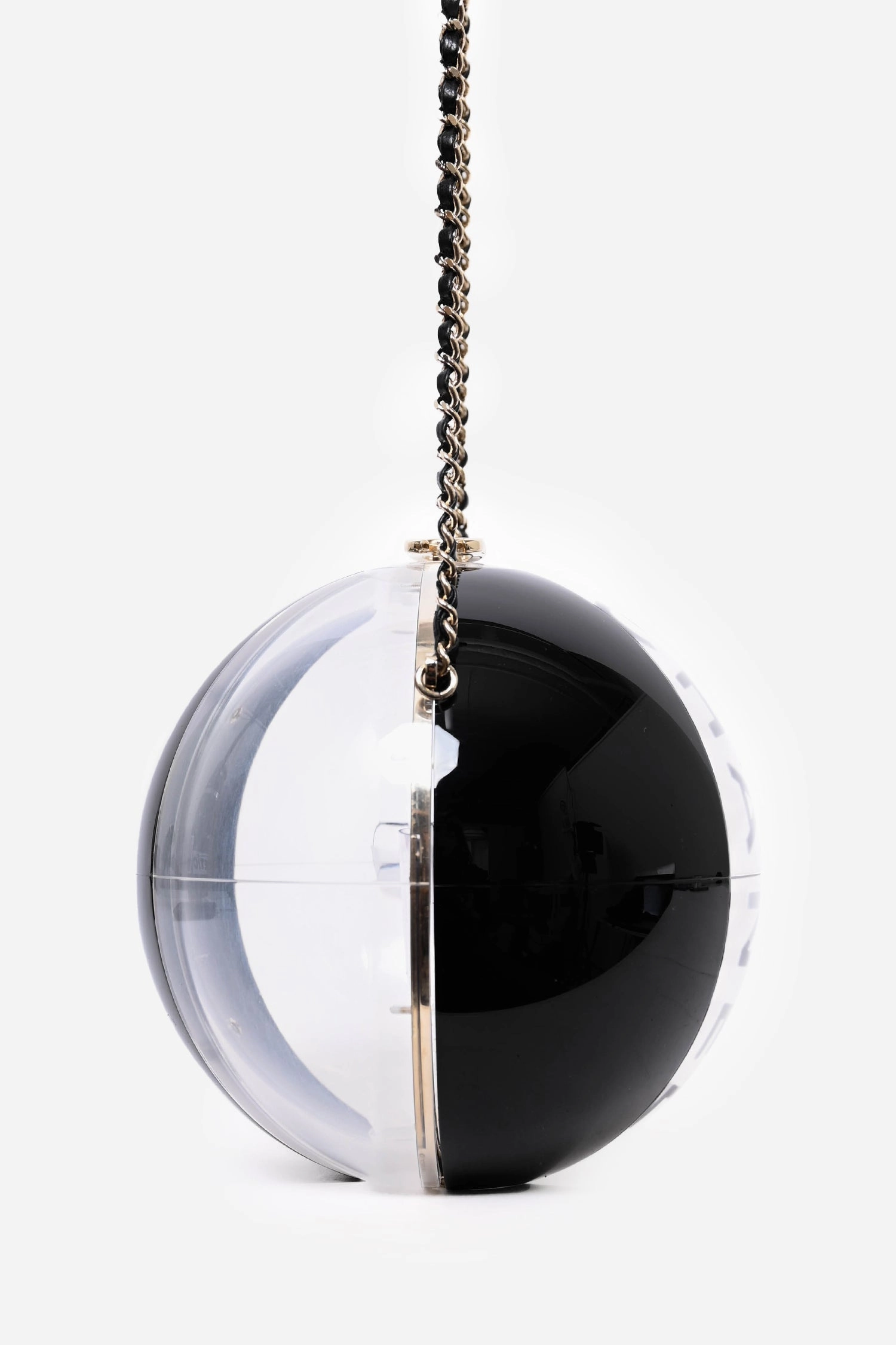 Pre-Loved Chanel 2019 Coco Beach Ball Minaudire Clutch Bag