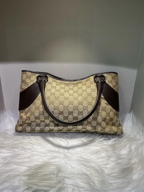 Pre-loved GUCCI GG Supreme Beige Canvas Shoulder Bag