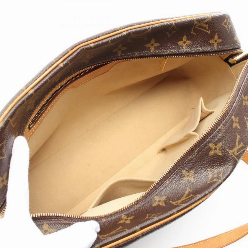 Pre-loved LOUIS VUITTON Cite GM Monogram Shoulder Bag PVC Leather Brown - Condition B 2101218685091