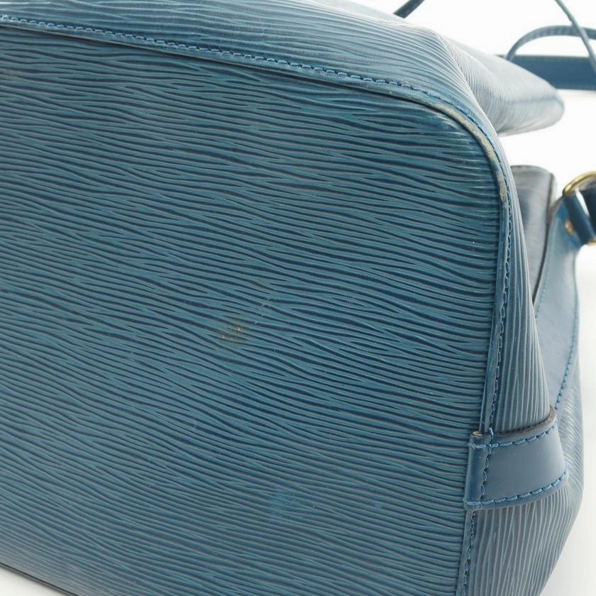 Pre-loved LOUIS VUITTON Peti Noe Epi Toledo Blue Leather Shoulder Bag - Condition B