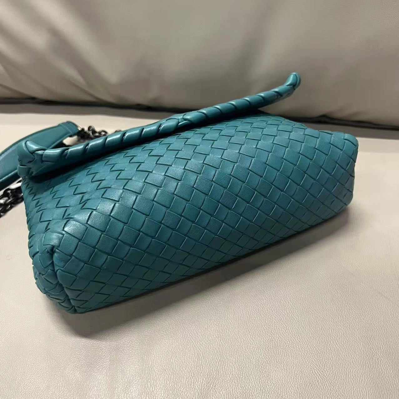 Preloved Bottega Veneta Intrecciato Teal Leather Shoulder Bag
