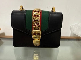 Preloved Gucci Sylvia Black Small Leather Shoulder Bag