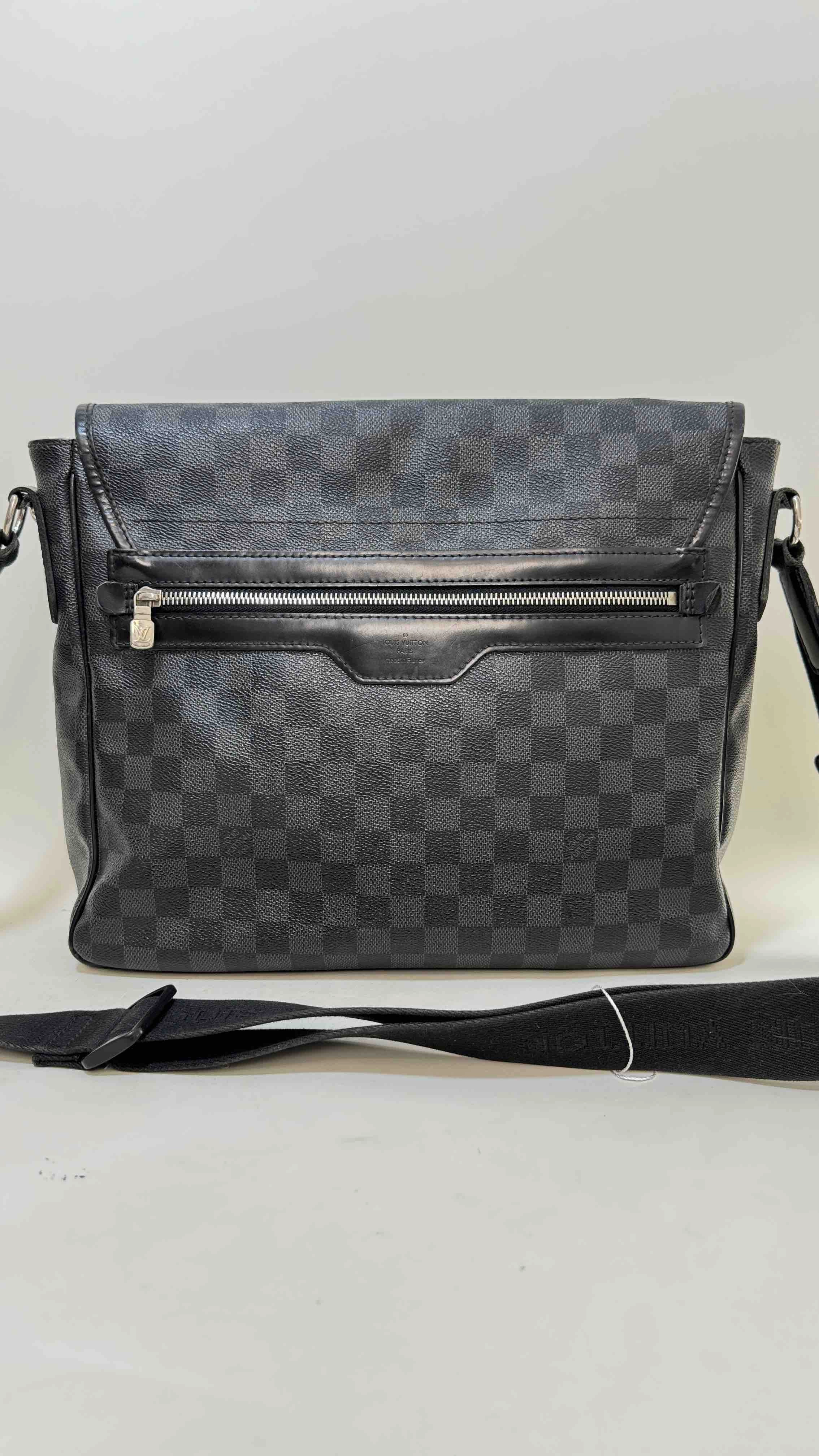 Preloved Louis Vuitton Damier Graphite Canvas Crossbody Bag - Black Checkered