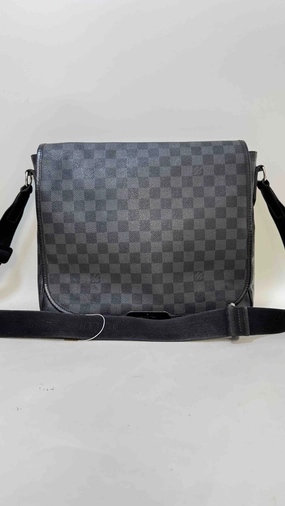 Preloved Louis Vuitton Damier Graphite Canvas Crossbody Bag - Black Checkered