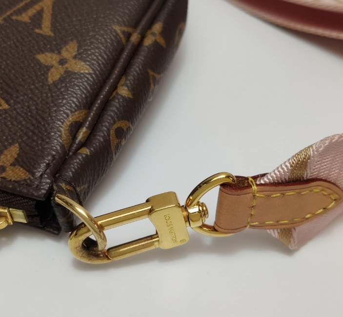 Preloved Louis Vuitton (LV) Monogram Multi Pochette Accessories crossbody bag 24*13*4cm Pink strap 250417781152021