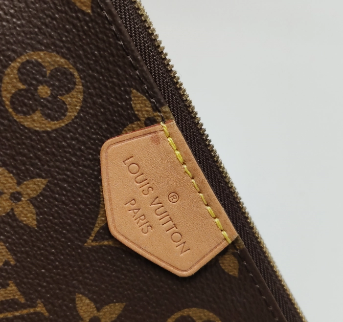 Preloved Louis Vuitton (LV) Monogram Multi Pochette Accessories crossbody bag 24*13*4cm Pink strap 250417781152021