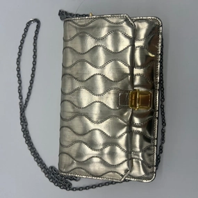 Preloved Miumiu chain crossbody A7360