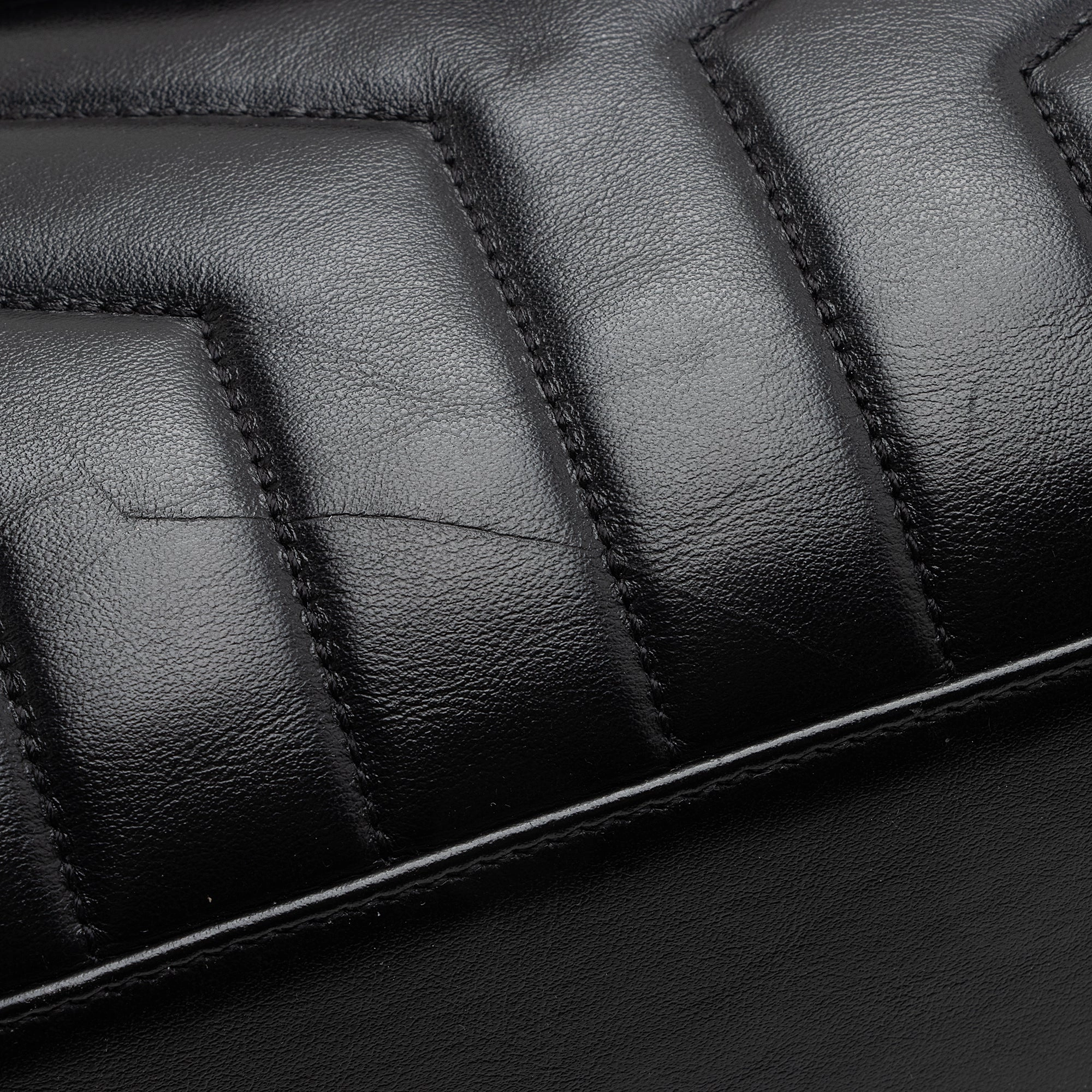 Saint Laurent Matelasse Calfskin Monogram LouLou Chain Medium Shoulder Bag (SHF-22491)