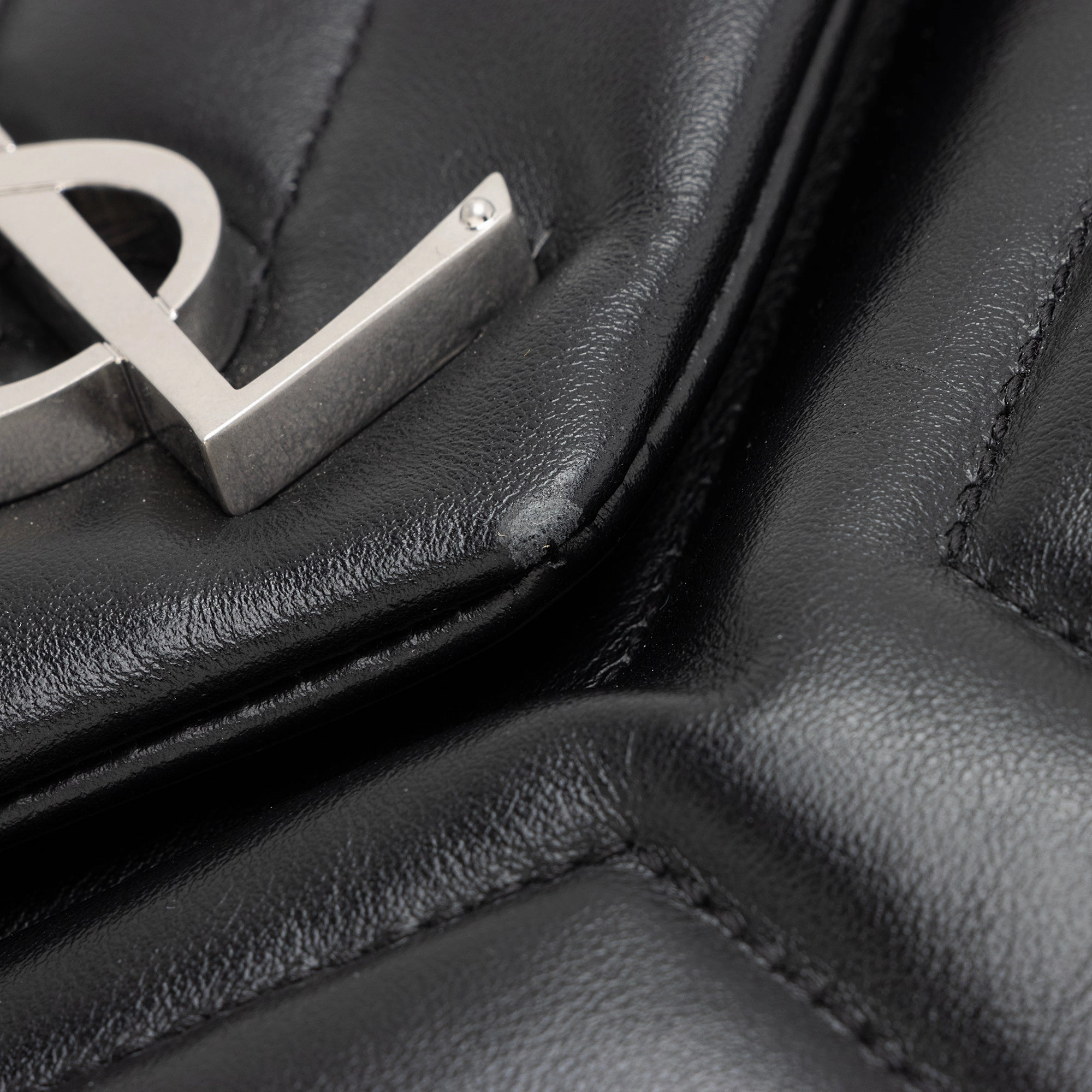 Saint Laurent Matelasse Calfskin Monogram LouLou Chain Medium Shoulder Bag (SHF-22491)