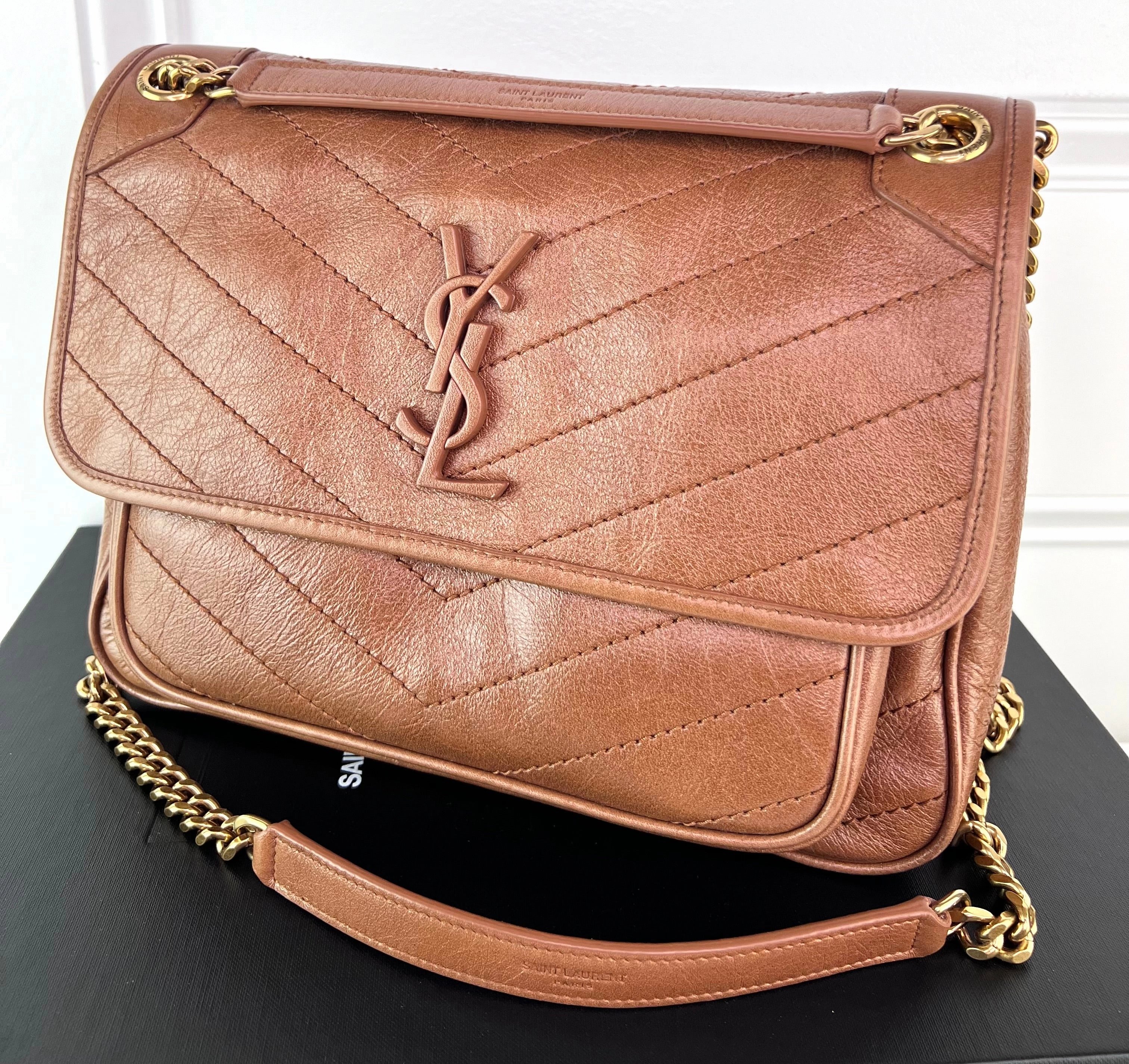 Saint Laurent Niki Medium Quilted Leather Shoulder Bag