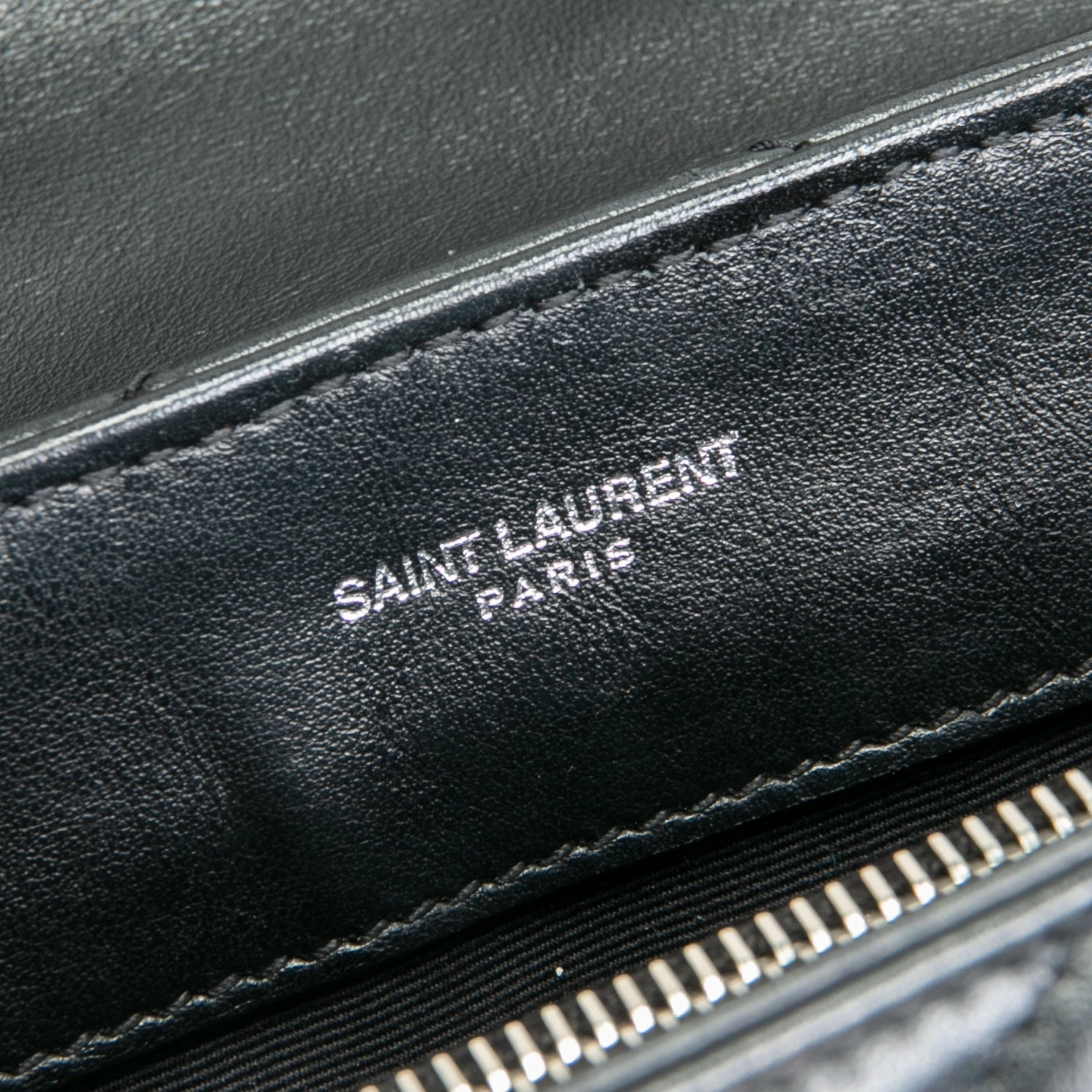 SAINT LAURENT Small LouLou Shoulder - Black