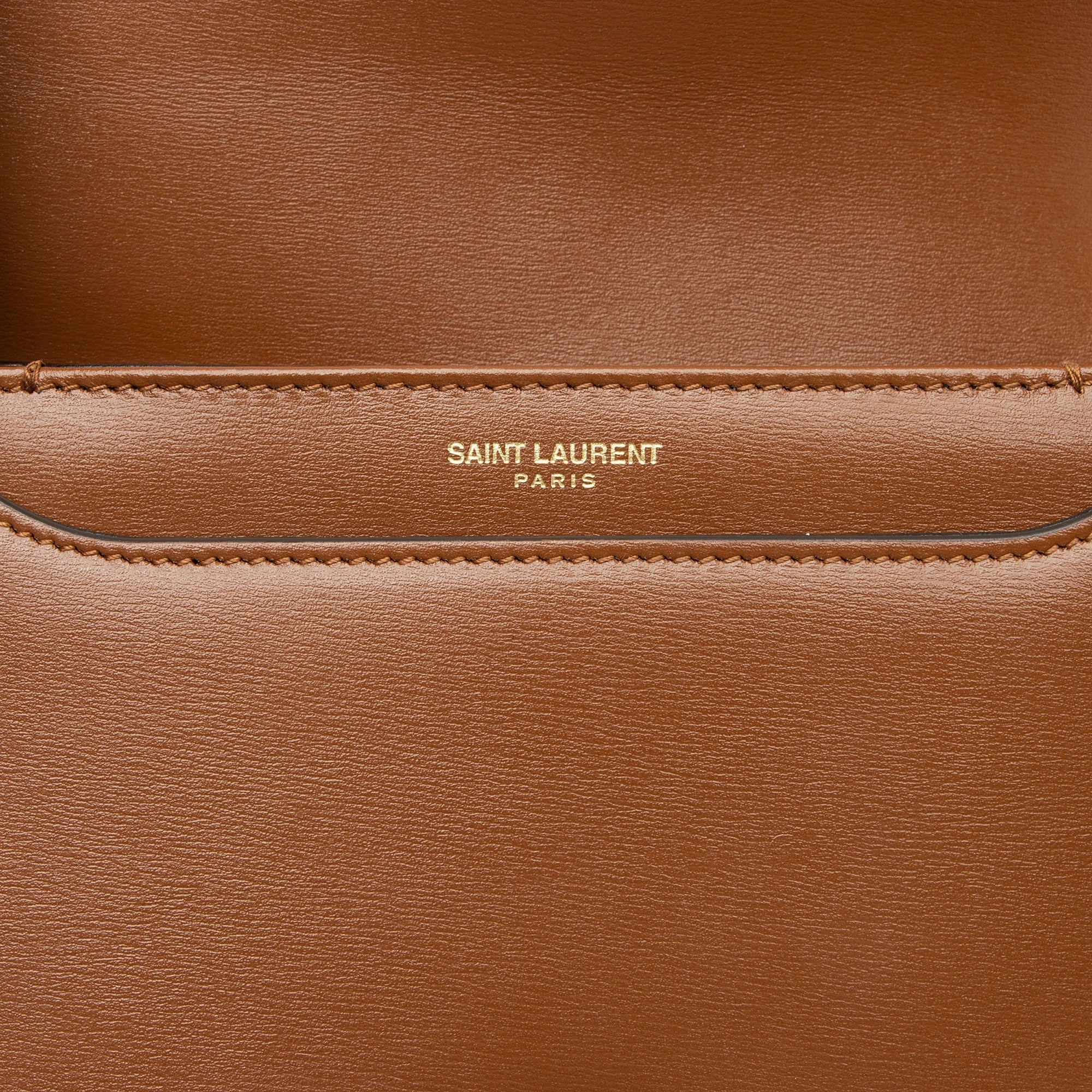 Saint Laurent Smooth Calfskin Monogram Le 61 Saddle Small Crossbody Bag (SHF-23810)