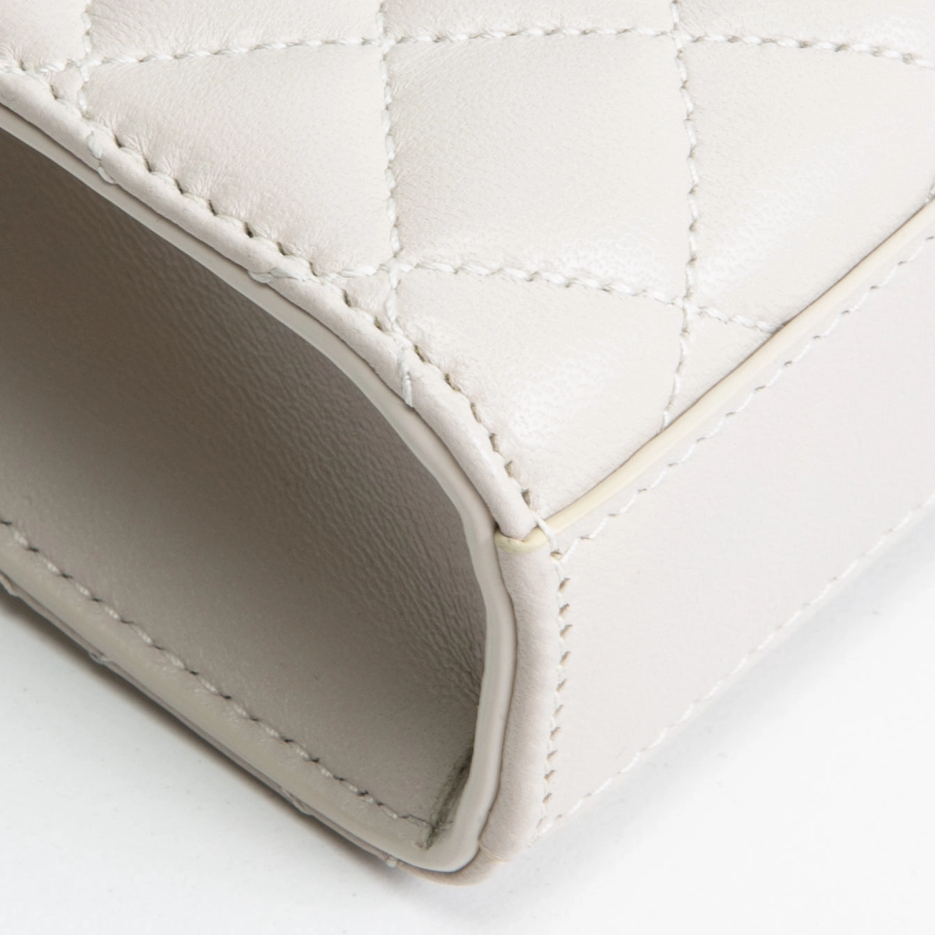 SAINT LAURENT Triquilt Envelope Small Lambskin Shoulder Bag- Ivory