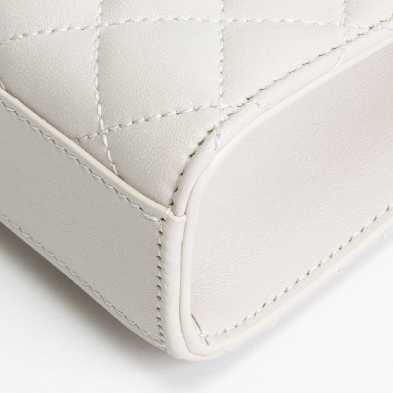 SAINT LAURENT Triquilt Envelope Small Lambskin Shoulder Bag- Ivory