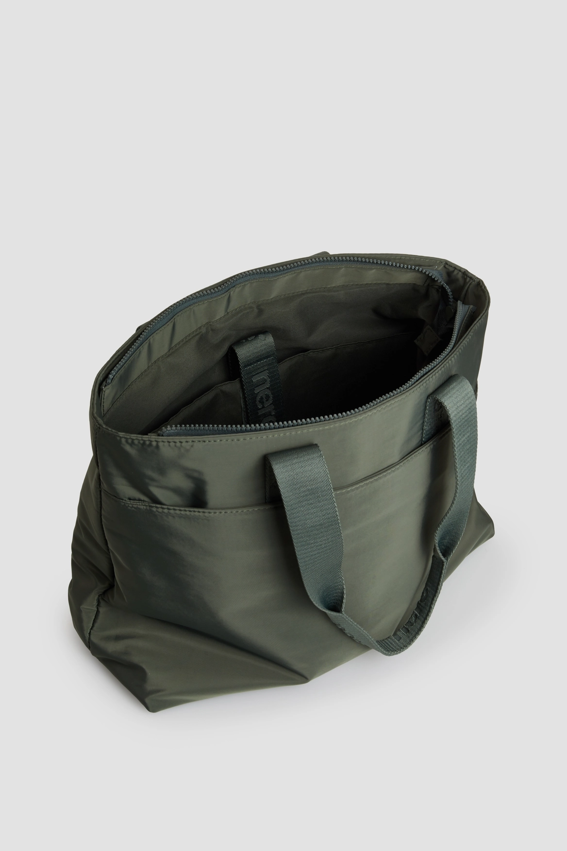 Seeker Travel Tote Bag