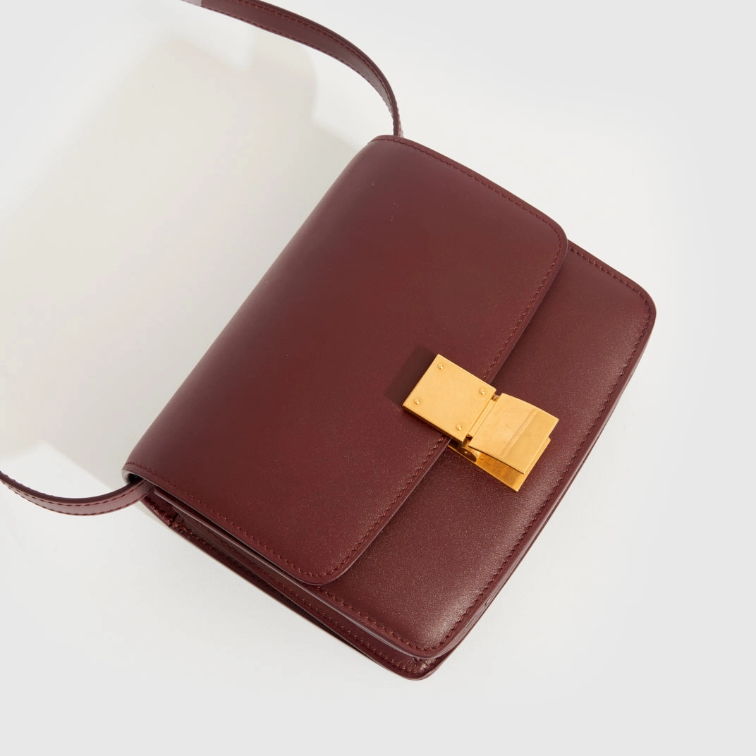 Small Classic Box Shoulder Bag in Bordeaux