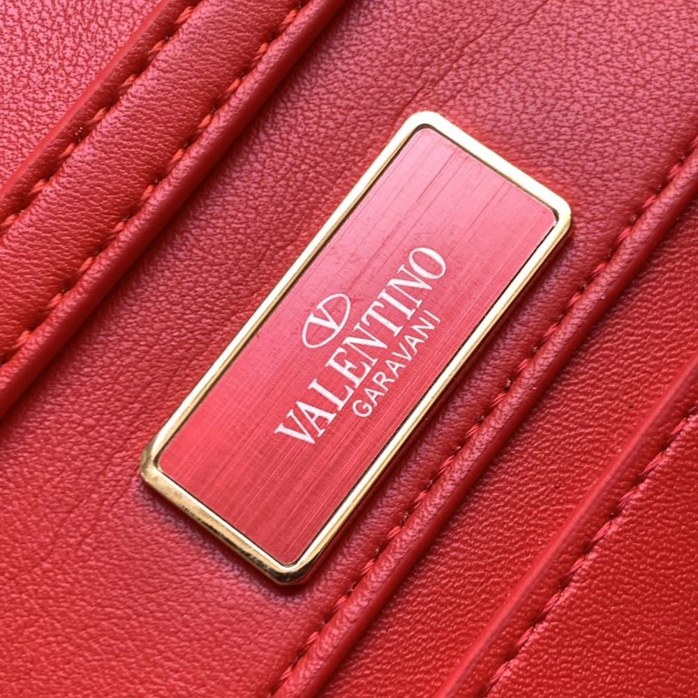 Small Loc Red Leather Shoulder Bag for Women
