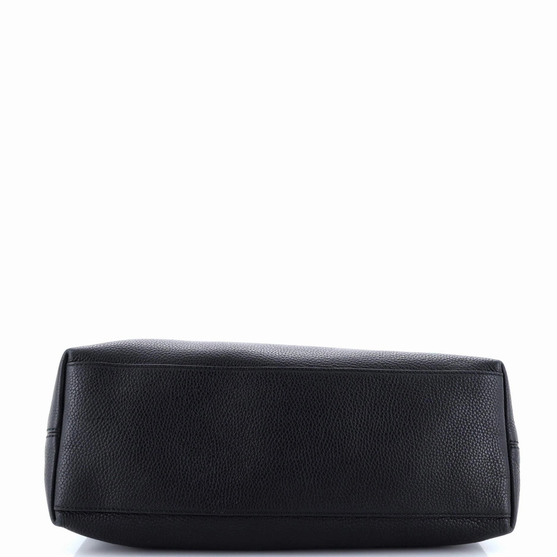 Soho Chain Strap Shoulder Bag Leather Medium