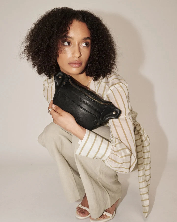 STITCH & HIDE LEATHER BAILEY HIP SLING CROSSBODY BAG IVORY WHITE - FREE KEYRING