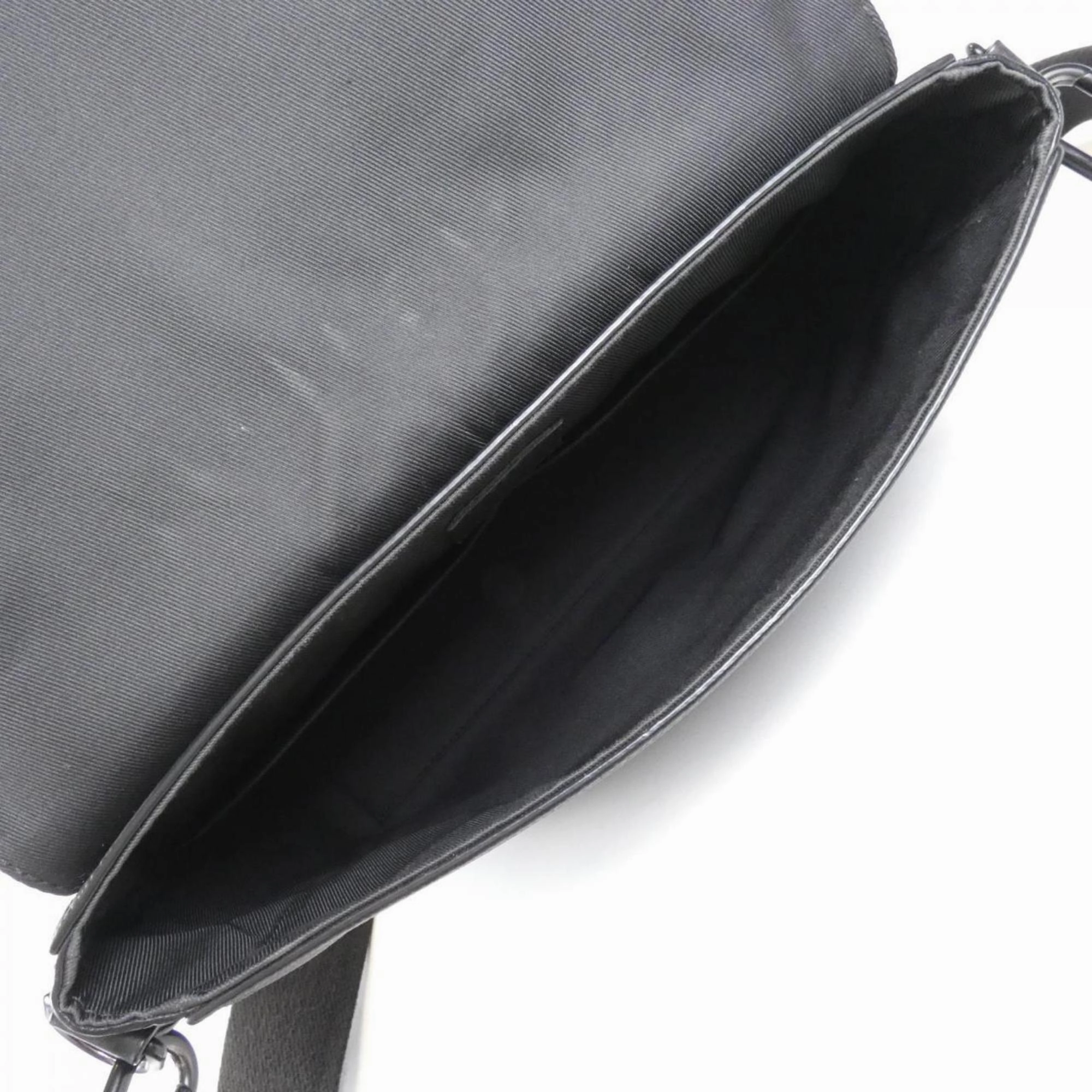 Takeoff Leather Shoulder Bag with Dust Bag and Name Tag