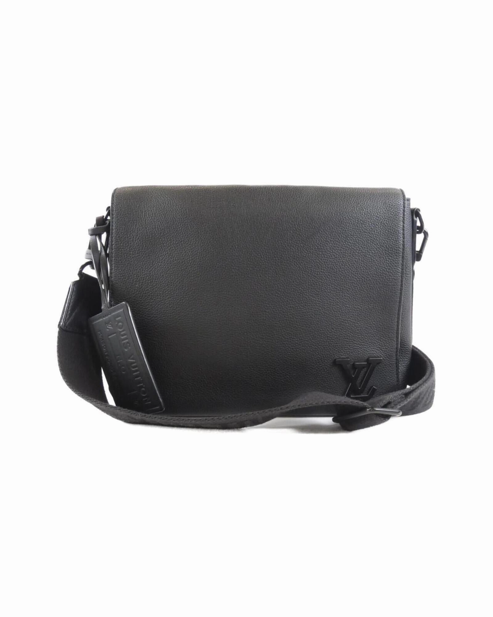 Takeoff Leather Shoulder Bag with Dust Bag and Name Tag