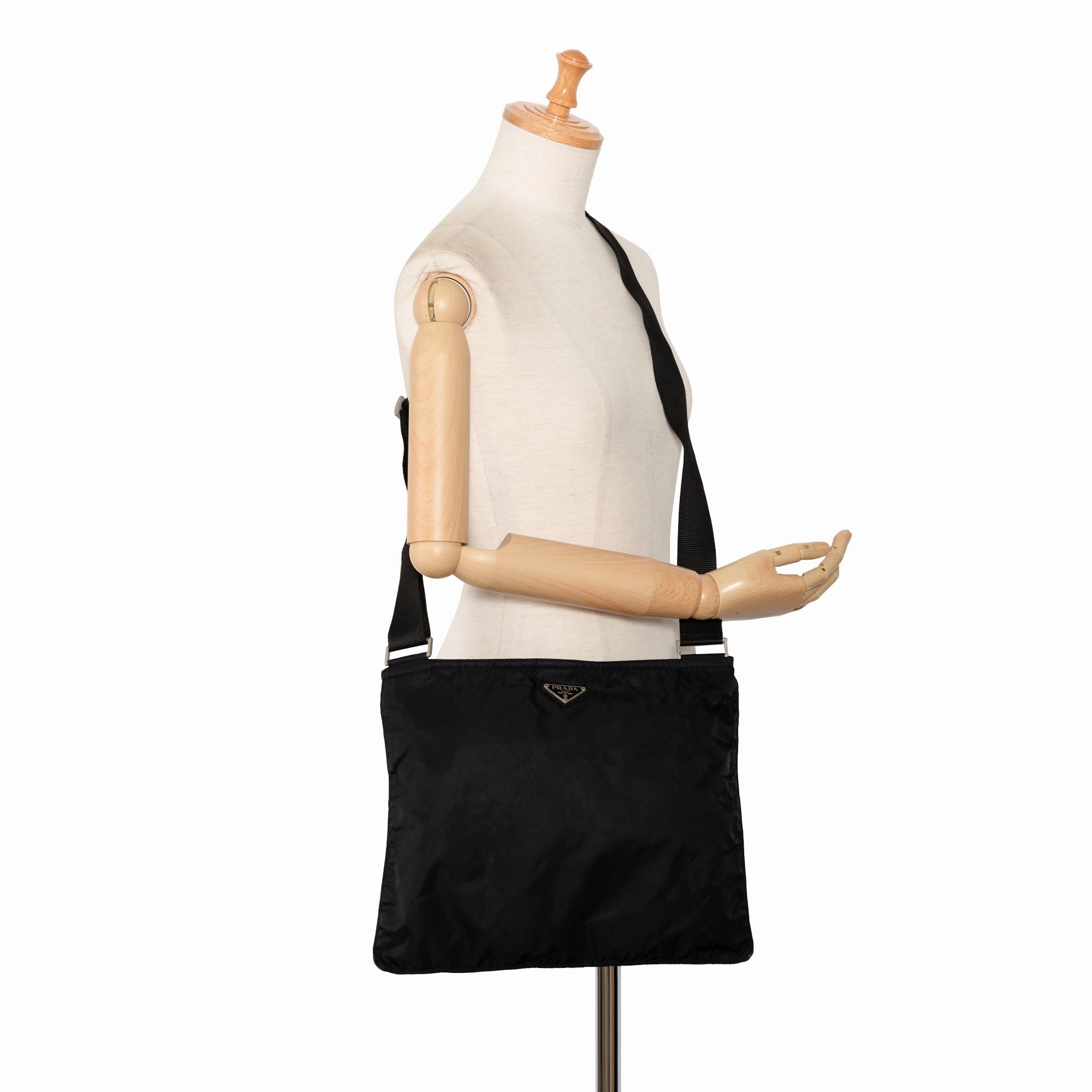 Tessuto Zip Top Crossbody
