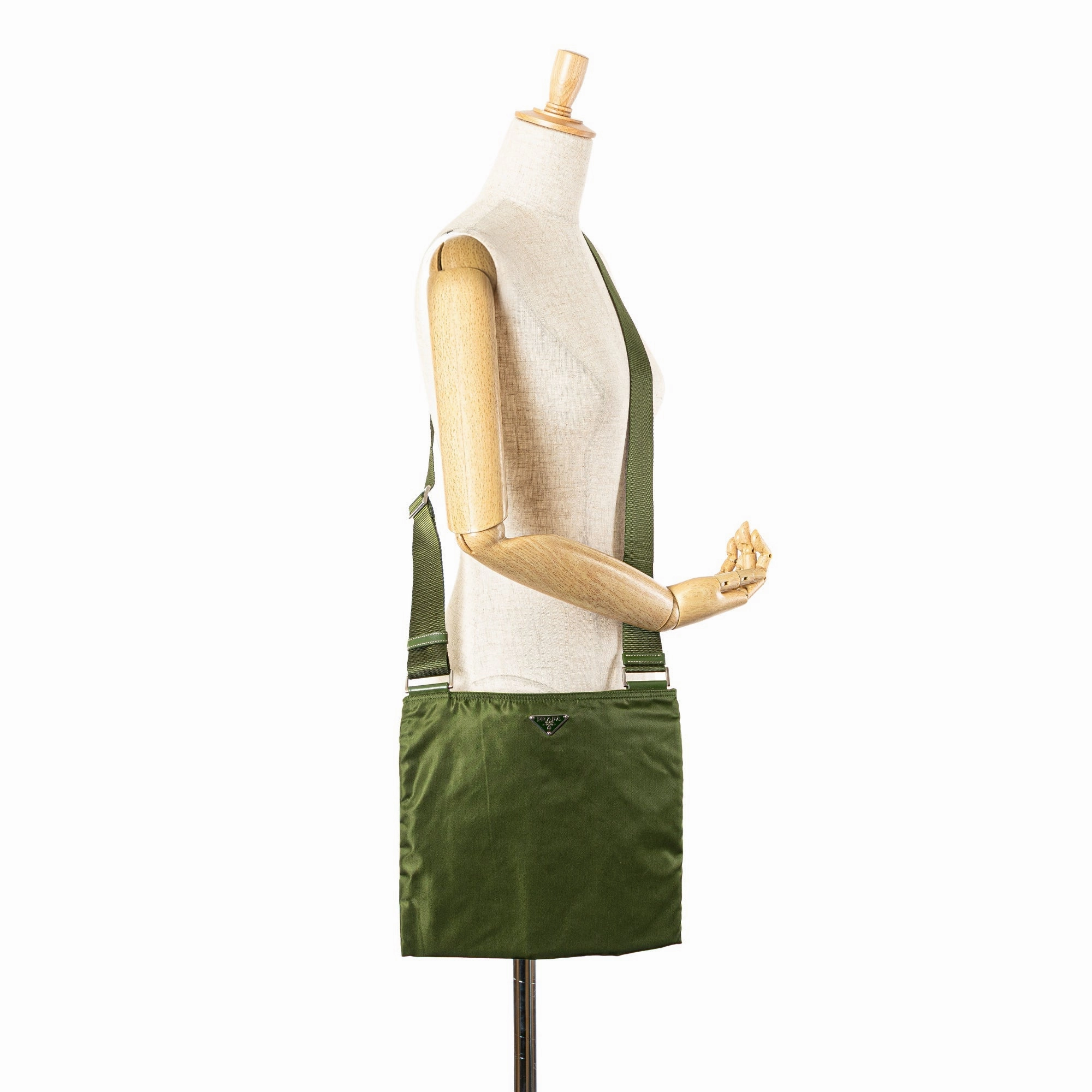 Tessuto Zip Top Crossbody