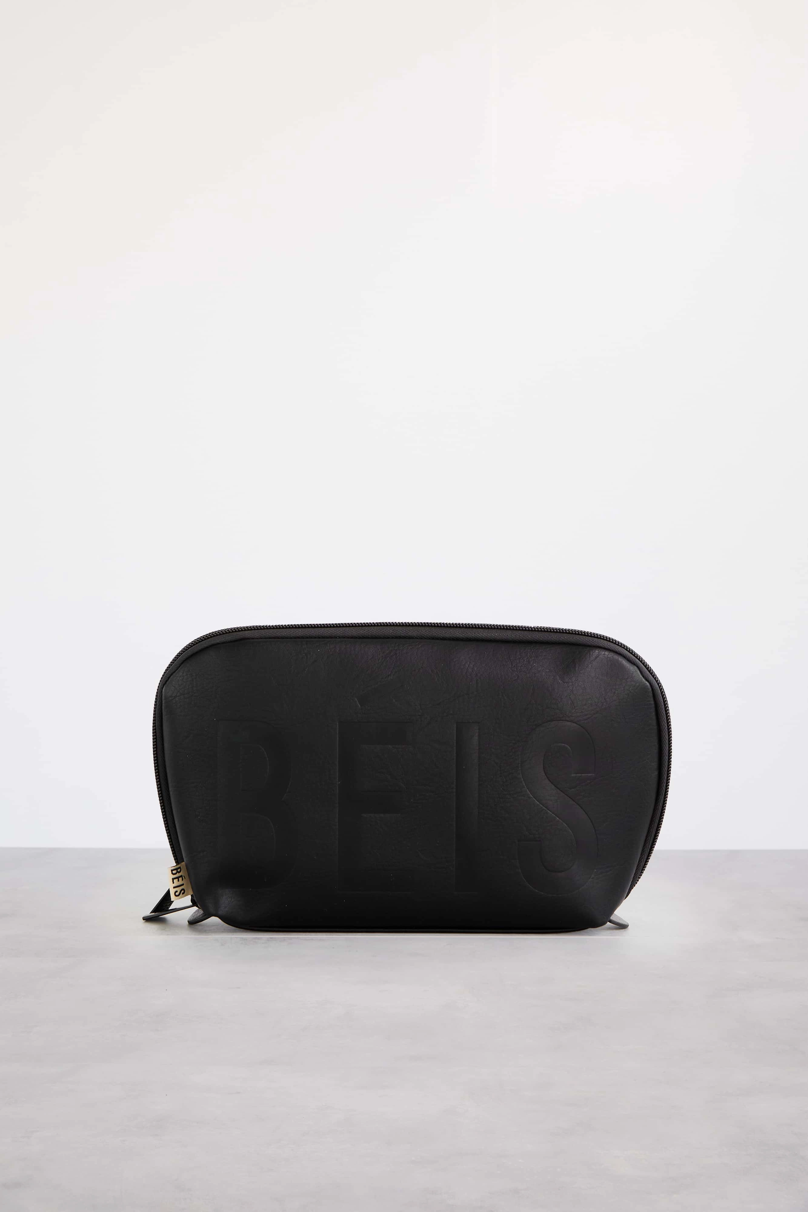 The Cosmetic Pouch Set in Black