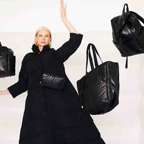 The Expandable Tote in Black