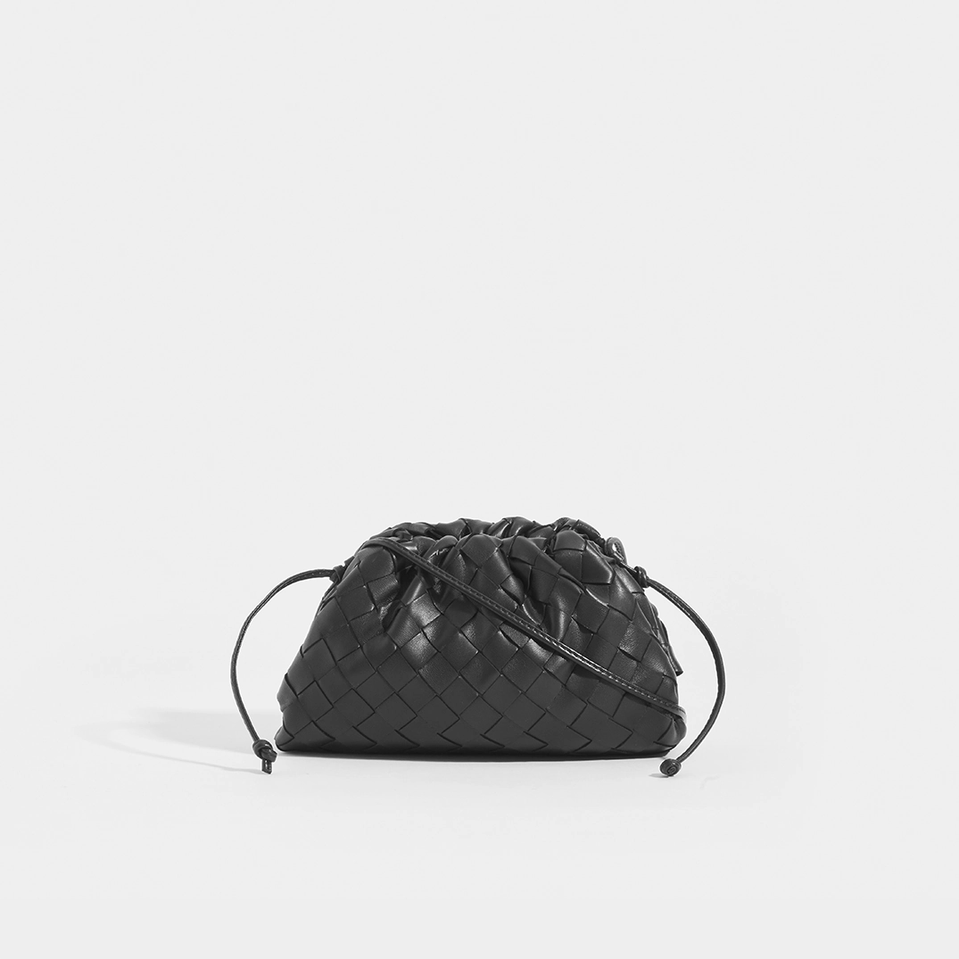 The Pouch 20 Intrecciato Crossbody Black