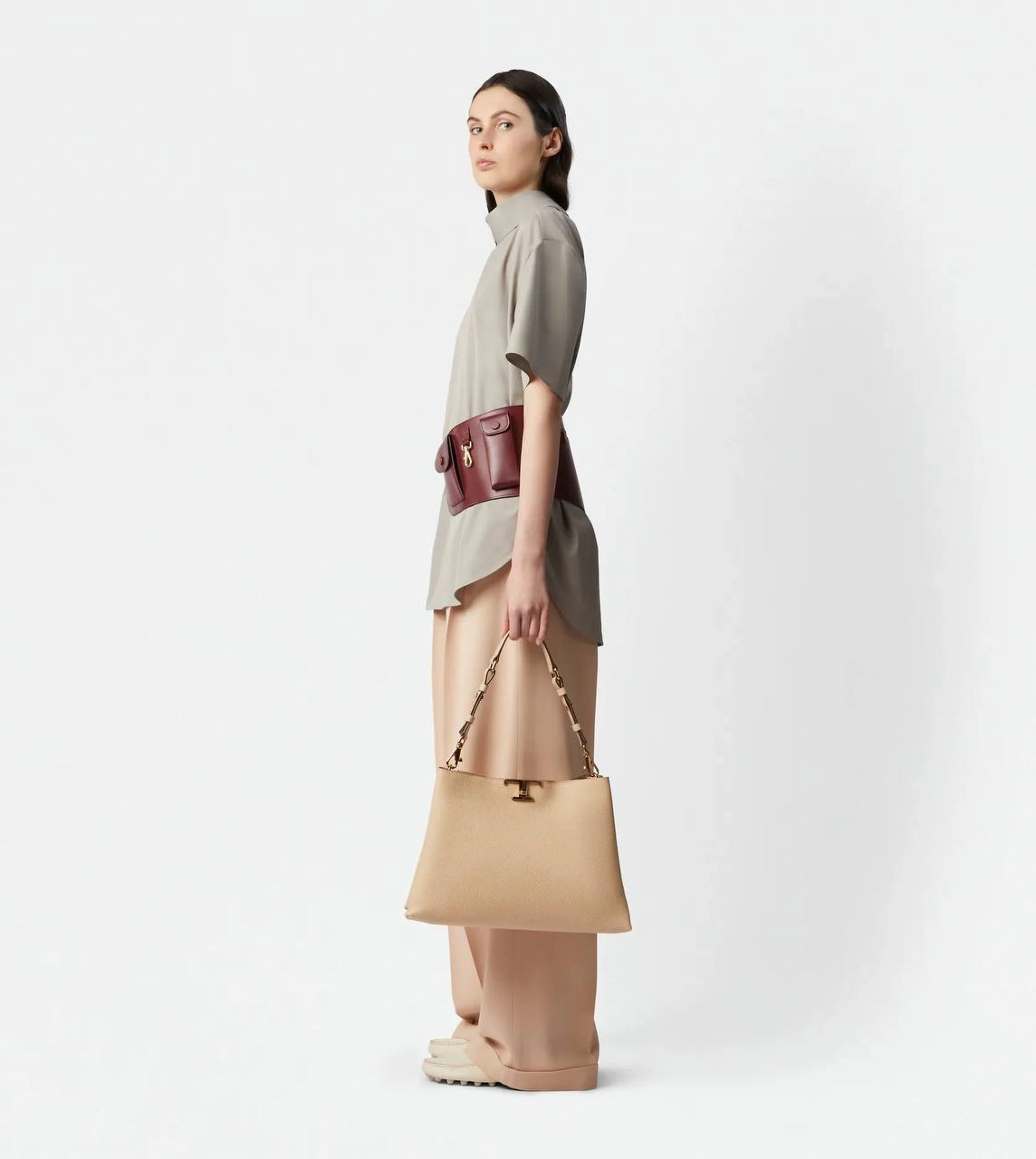 Tods T Timeless Shoulder Bag in Leather Medium