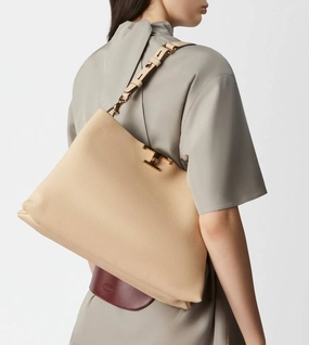Tods T Timeless Shoulder Bag in Leather Medium