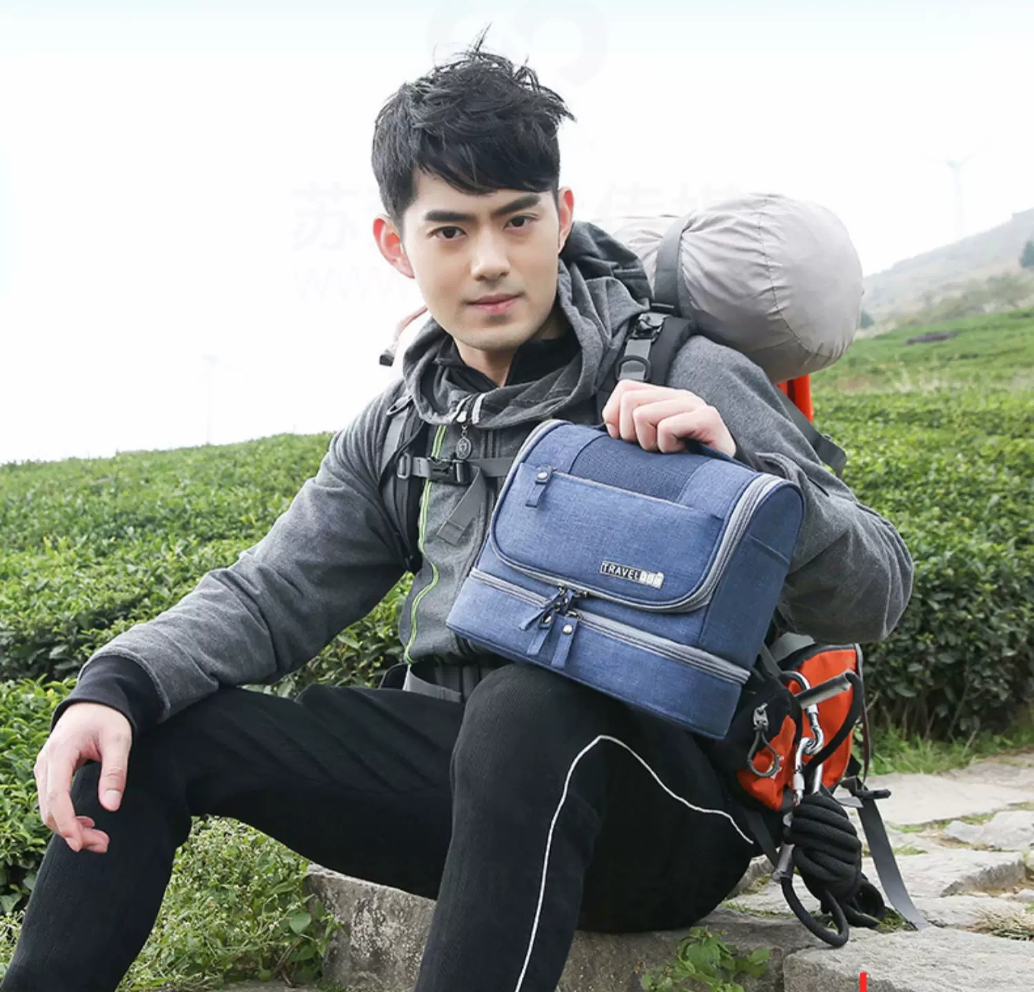 Travel Toiletry Bag Cosmetic Make up Organizer for Women and Men