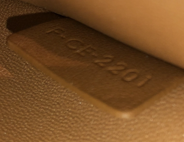 Triomphe East-West Shoulder Bag Smooth Calfskin