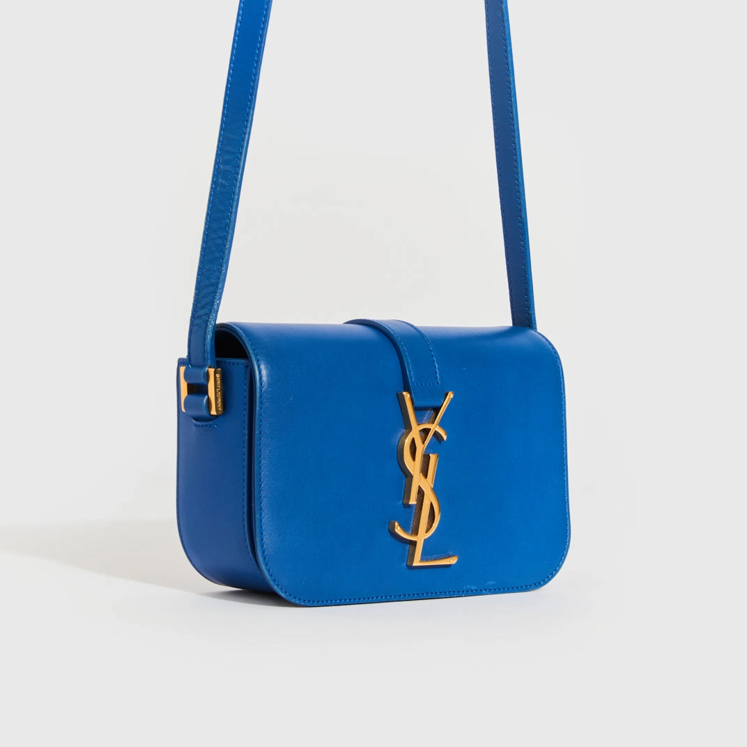 Universit Small Shoulder Bag in Blue